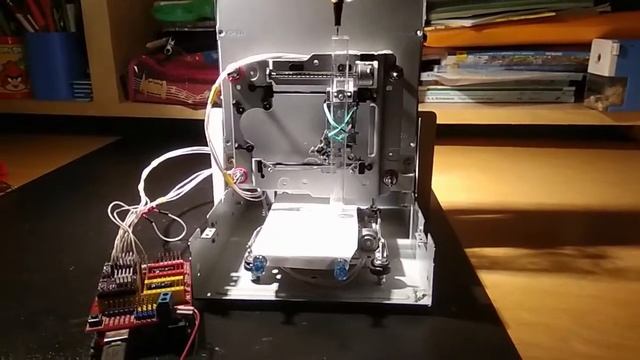 Станок из DVD-привода (dvd-drive-machine-1) смотреть онлайн