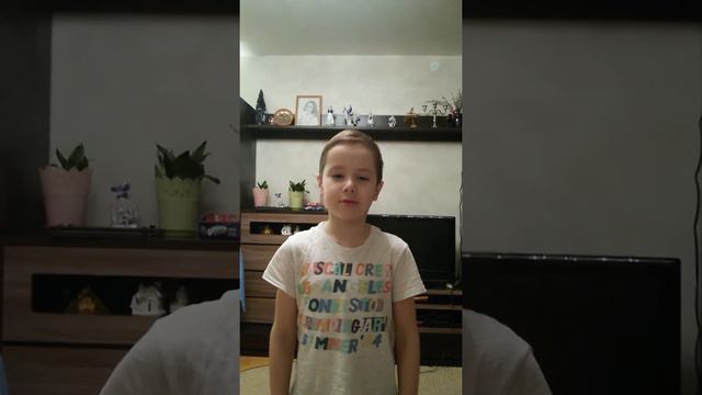 Страна читающая — Марк Федоренко читает «Что такое хорошо и что такое плохо» В. В. Маяковского смотреть онлайн