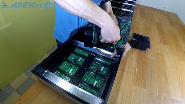 СБОРКА БЕГУЩЕЙ СТРОКИ СВОИМИ РУКАМИ / ОБУЧЕНИЕ / ПОДСКАЗКИ / СОБИРАЕМ РЕКЛАМНУЮ ВЫВЕСКУ P10 смотреть онлайн