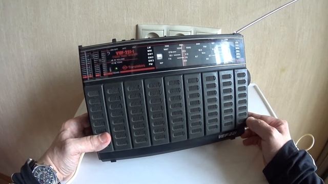 Радиоприемник VEF-221-1 1993 г. Распаковка и Обзор смотреть онлайн