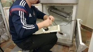 замена вентилятора в Морозильной камере  холодильник индезит