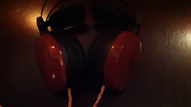 Audio Technica ATH 1000X (Old footage) смотреть онлайн