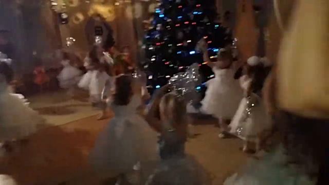 Танец снежинок МБДОУ детский сад № 174 Ульяновск смотреть онлайн