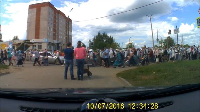 Крестный ход с Нерукотворным образом Всемилостивого Спаса смотреть онлайн