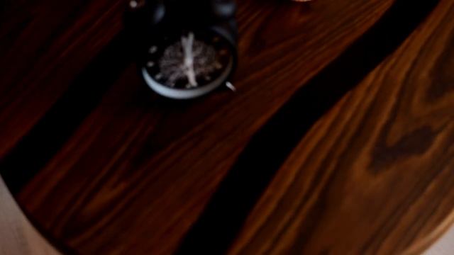 ЖУРНАЛЬНЫЙ СТОЛИК КЕНГУРУ Arttables UmetskyHouse смотреть онлайн