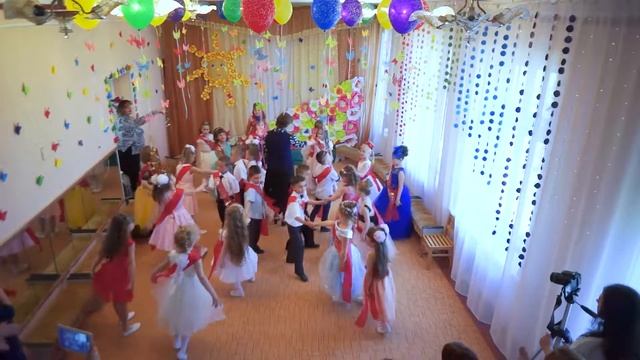 танец выпускной2017 смотреть онлайн