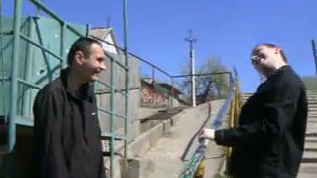 терминаторы не поделили дорогу)).AVI смотреть онлайн