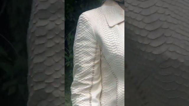 Куртка кожаная из питона.италия смотреть онлайн