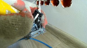 Серия 18. Установка розеток Legrand Valena, Интернет розетки, ТВ розетки и проходного выключателя.