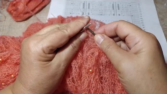 Как ввязать бусины в изделие смотреть онлайн