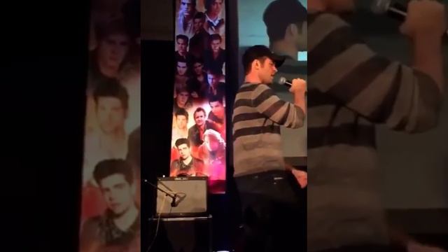 Daniel Gillies Singing San Diego Comic Con смотреть онлайн