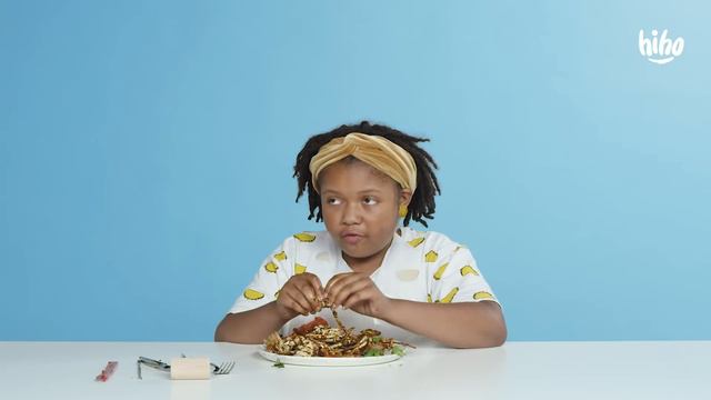 Kids Try Shellfish from Around the World | Kids Try | HiHo Kids смотреть онлайн