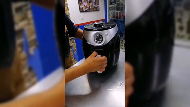 Freidora de Aire Digital Daewoo DAF-1859 Pechugas Crujientes смотреть онлайн