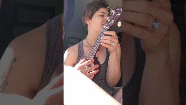 "Play The Game" (Queen Ukulele Cover) смотреть онлайн