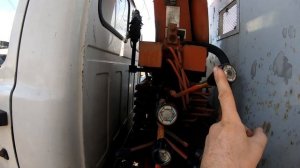 Одна из причин почему плохо работает распределитель, тугие рычаги, заедание , на манипуляторе , кму