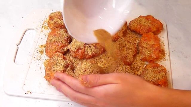 СОЧНЫЕ И НЕЖНЫЕ КОТЛЕТЫ! РЕЦЕПТ КОТЛЕТ! Домашние котлеты из фарша - Обожаемые! смотреть онлайн