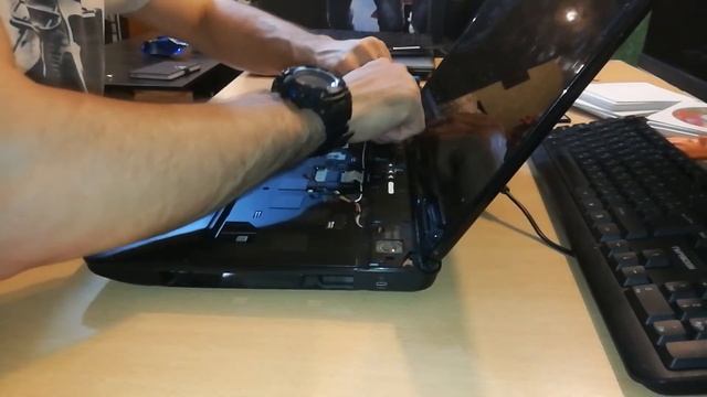 Разбор ноутбука eMachines E525 смотреть онлайн