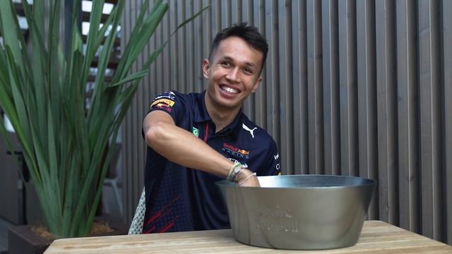 A Toaster Vs A Kettle?! | 23 Questions With Red Bull Racing Honda's Alex Albon смотреть онлайн