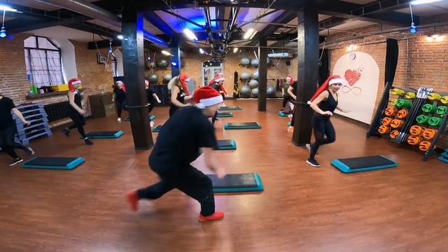 Santa's Step Dance смотреть онлайн