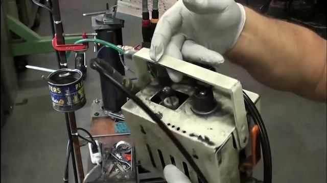 Инструментальный цех Пресс-формы для пластика Полировочная станция смотреть онлайн