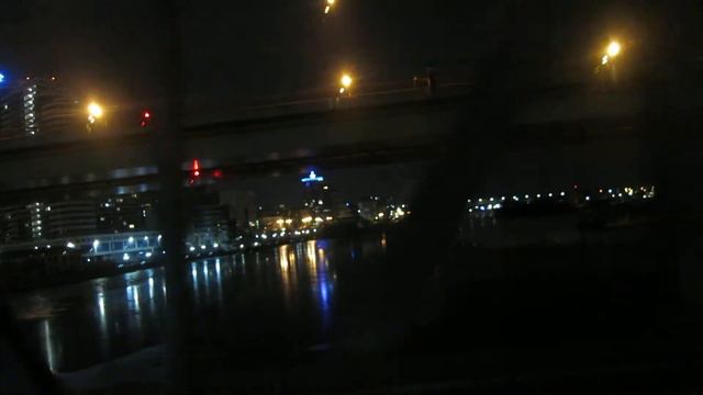 24.02.2021. Россия. Ростов-на-Дону. Ночью через реку Дон на поезде смотреть онлайн