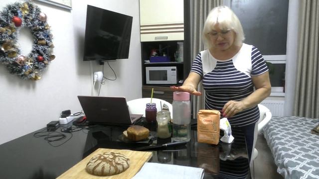 А у нас новый ржаной хлеб на закваске! смотреть онлайн