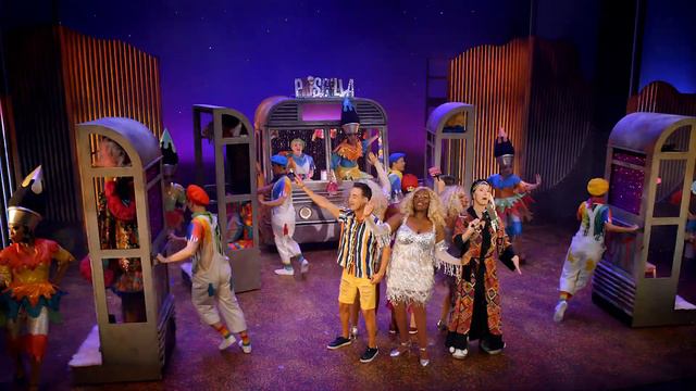 Priscilla Queen of the Desert Trailer смотреть онлайн