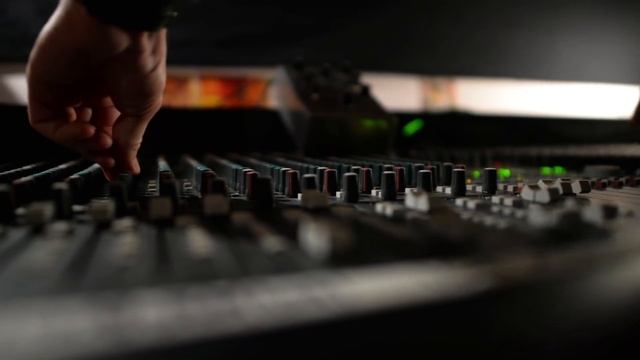 Weeding Dub studio session смотреть онлайн