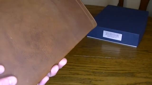 AE Bibles Review on a Holman NKJV Ultrathin and a Cambridge Topaz смотреть онлайн