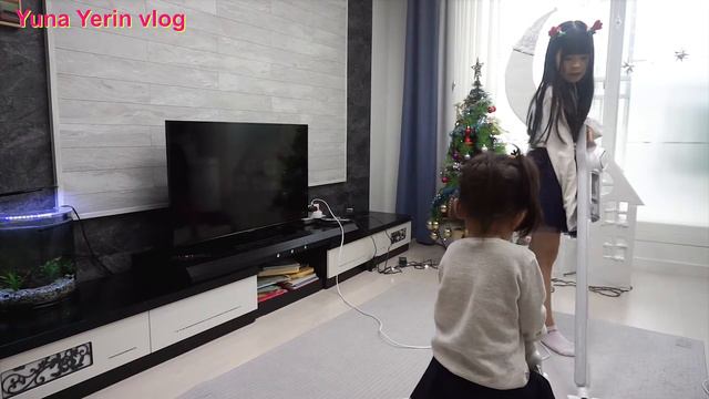 Готовимся к рождеству украшаем новогоднюю ёлку/ 트리 꾸미면서 크리스마스 준비하기🎄 смотреть онлайн