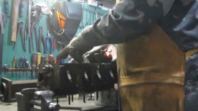 Сварка головки блока цылиндров смотреть онлайн