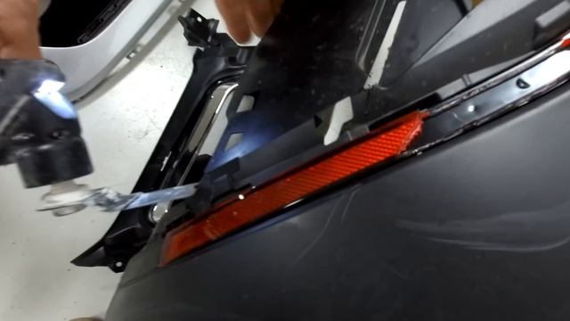 How to upgrade Range Rover Velar Rear Bumper to R-Dynamic style смотреть онлайн