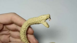ЛЕПИМ ЗМЕЮ ИЗ ПЛАСТИЛИНА