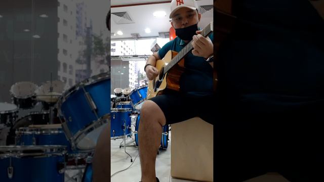 BUYING MY NEW ACOUSTIC GUITAR || YAMAHA FGX800C смотреть онлайн