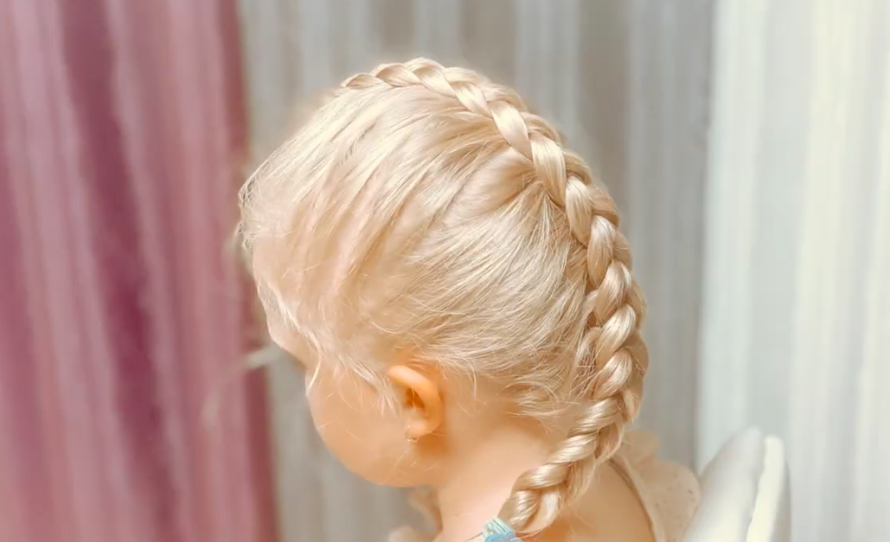 Декорированная коса наизнанку. БЫСТРЫЕ ПРИЧЕСКИ смотреть онлайн