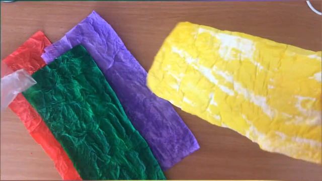 Как сделать розу из салфетки. Как покрасить салфетку. смотреть онлайн