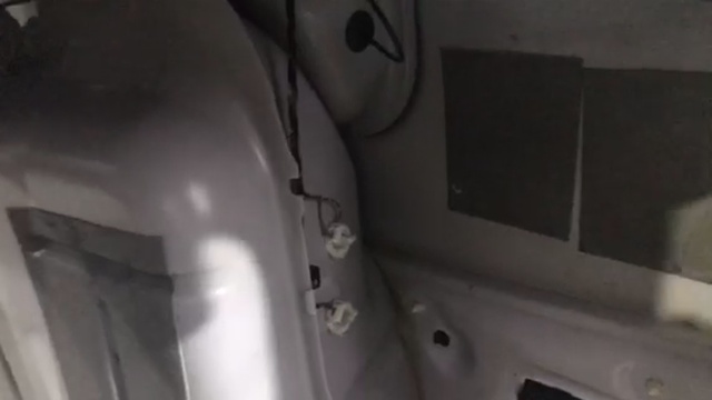 Не всех устраивает штатная шумоизоляция, и владелец Фольксваген Джетта как раз из таких смотреть онлайн