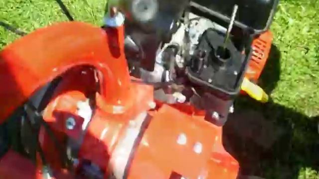 Запускаем мотоблок Салют100 и копаем грядки. смотреть онлайн