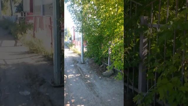 Улица Коммунистическая и на ней установили столбы освещения - металлические смотреть онлайн