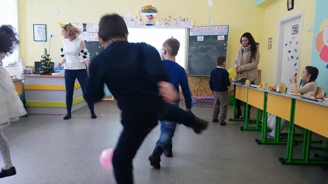 Танцы в школе св. Николай 2018 смотреть онлайн