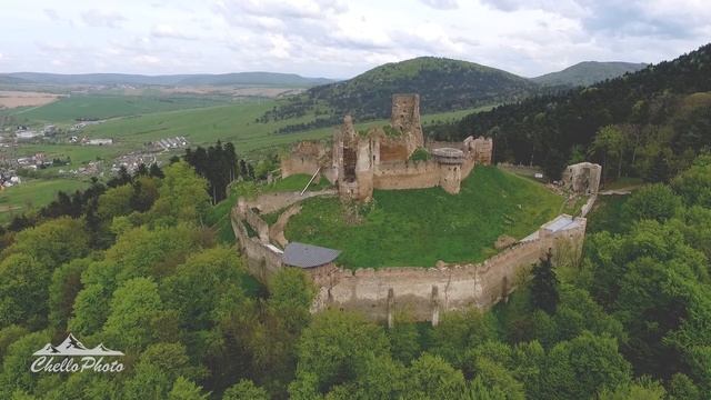 Zborovský hrad - Bardejov, Slovakia (from above) смотреть онлайн