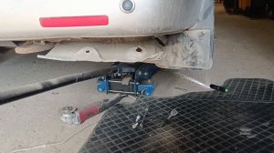 Ремонт кондиционера на Т5. Замена трубок кондиционера в проблемном месте у микроавтобусов.