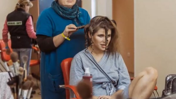 Ленинград-Экспонат-На лабутенах- Как на самом деле снимали клип Экспонат (лабутены)Юлия Топольницкая