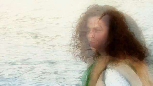 Натали Дали "На пустынном пляже..." смотреть онлайн