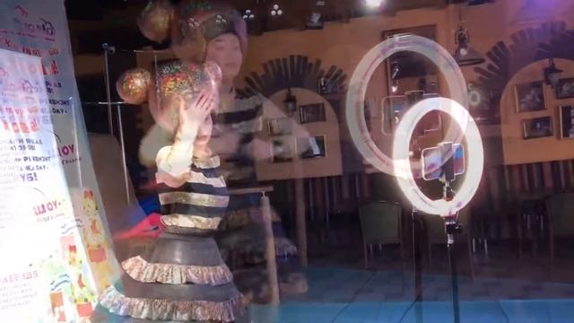 Онлайн поздравление на Детский праздник от куклы ЛОЛ Пчёлки смотреть онлайн