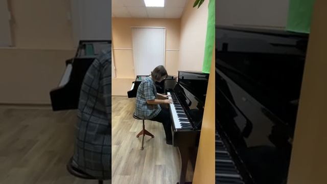 Семенченко Кира . В.Дашкевич мелодия из к/ф «Зимняя вишня» смотреть онлайн