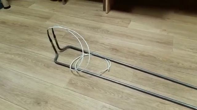 Тэн для асфальтоукладчика . Тэн греет плиту, сверху битум. Изготовление тэн под заказ. С проводами. смотреть онлайн