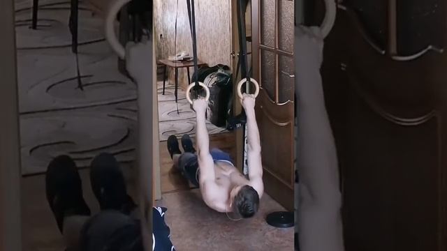 АВСТРАЛИЙСКИЕ ПОДТЯГИВАНИЯ НА КОЛЬЦАХ ТРЕНИРОВОЧНЫЙ ПОДХОД смотреть онлайн