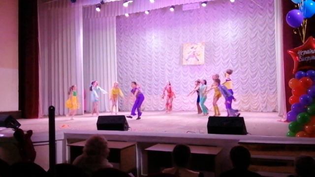 10.11.2018 Украинские выкрутасы. Искры Шоу. Диско смотреть онлайн