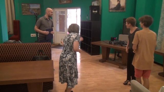 Поздравление на юбилей. Между нами тает лед, Грибы. Сценка с уборщицей. смотреть онлайн
